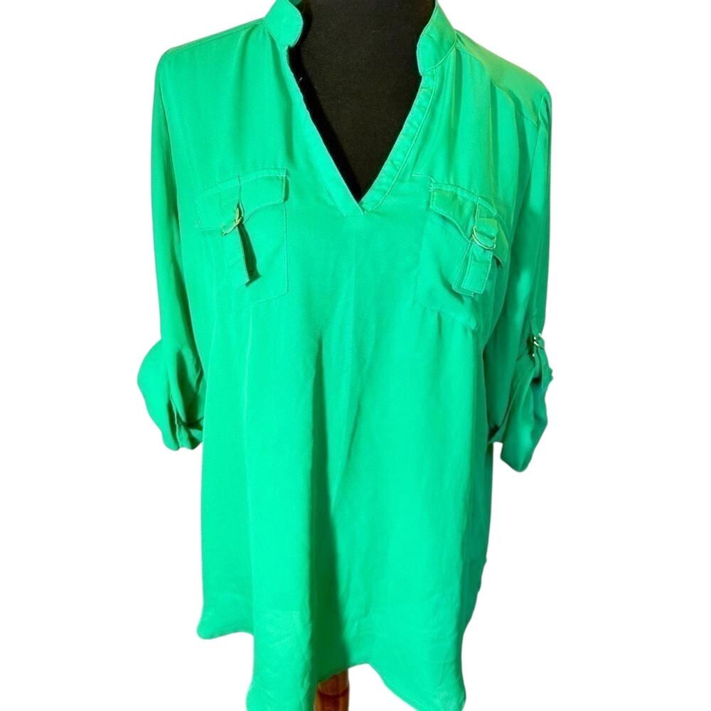 Riley & James Women's V-Neck Green Blouse Large